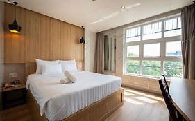 La Hotel Q10